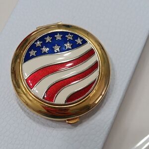 Estee Lauder Vintage America The Beautiful Compact
